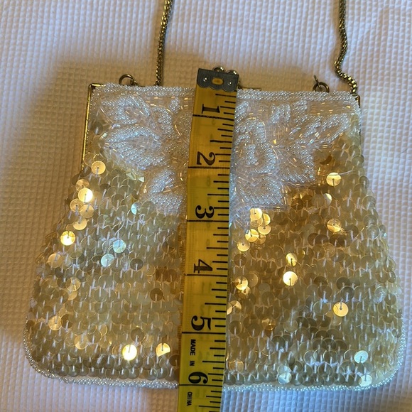 Woman’s Beaded with Sequins Evening Golden Bag - Picture 13 of 14